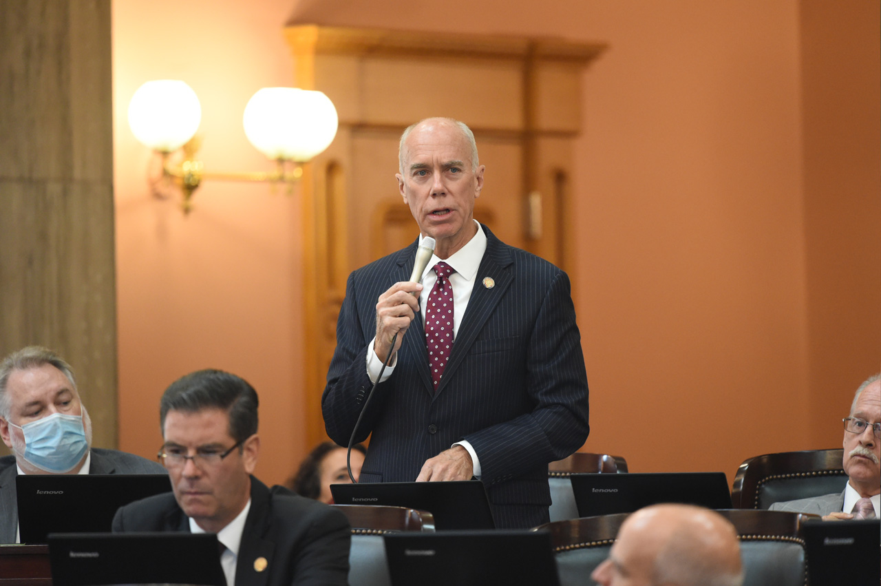 State Rep. Ginter speaks on Senate Bill 163, which corrects state law that cuts Local Government Fund (LGF) money in 2021 for Columbiana County communities.