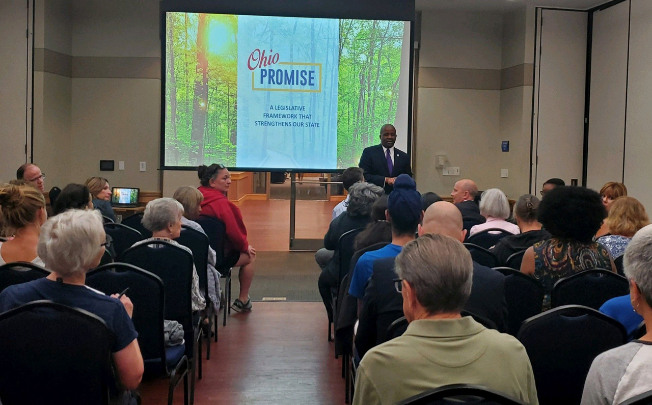 Rep Phil Robinson speaking at the Solon Ohio Promise Town Hall