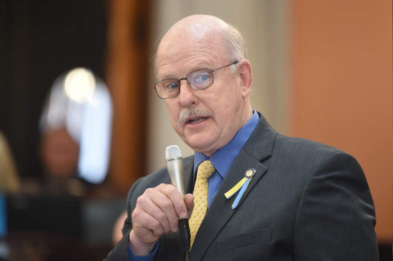 Representative Roemer speaks from the House floor on HR 195, condemning the Russian invasion of Ukraine