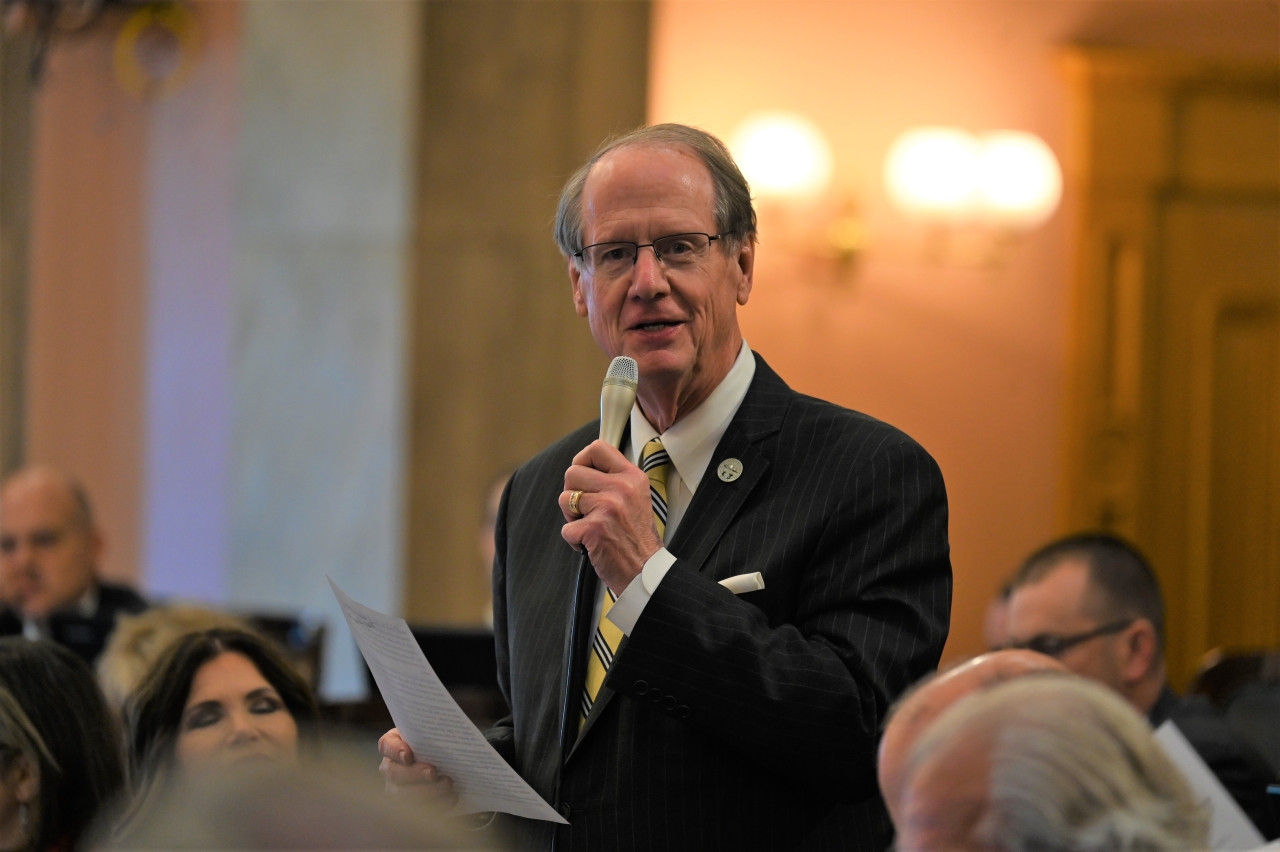 Rep. Oelslager speaks during House Session.