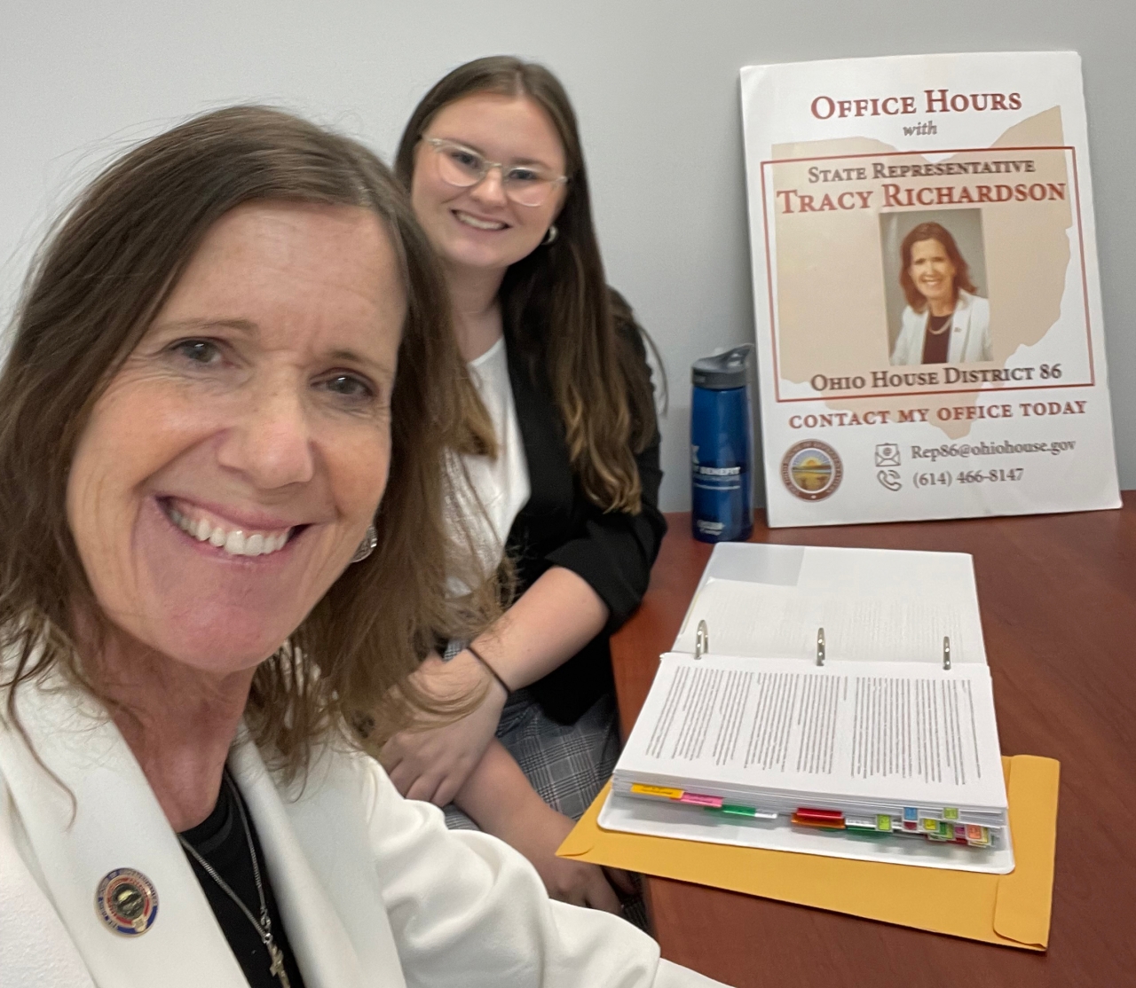 Representative Richardson and her aid, Catie Cleveland, meet with constituents in Marysville recently.