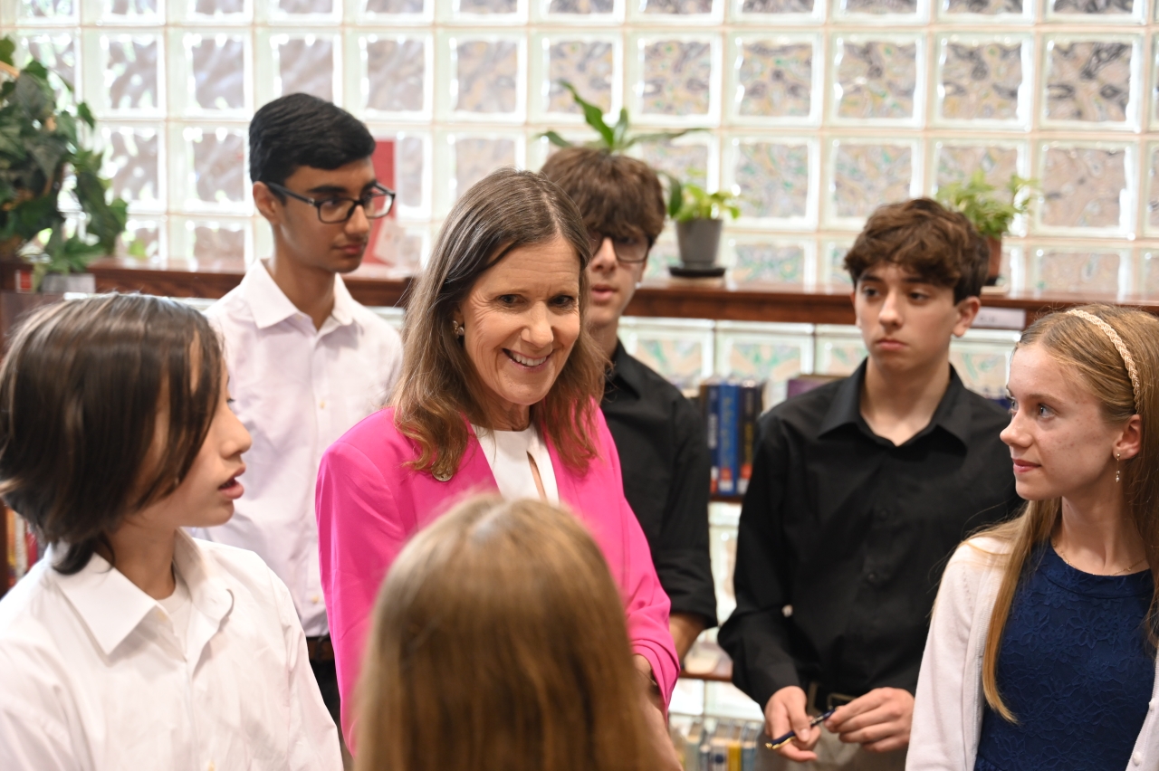 Representative Richardson speaking with students at Karrer Middle School in Dublin, Ohio.