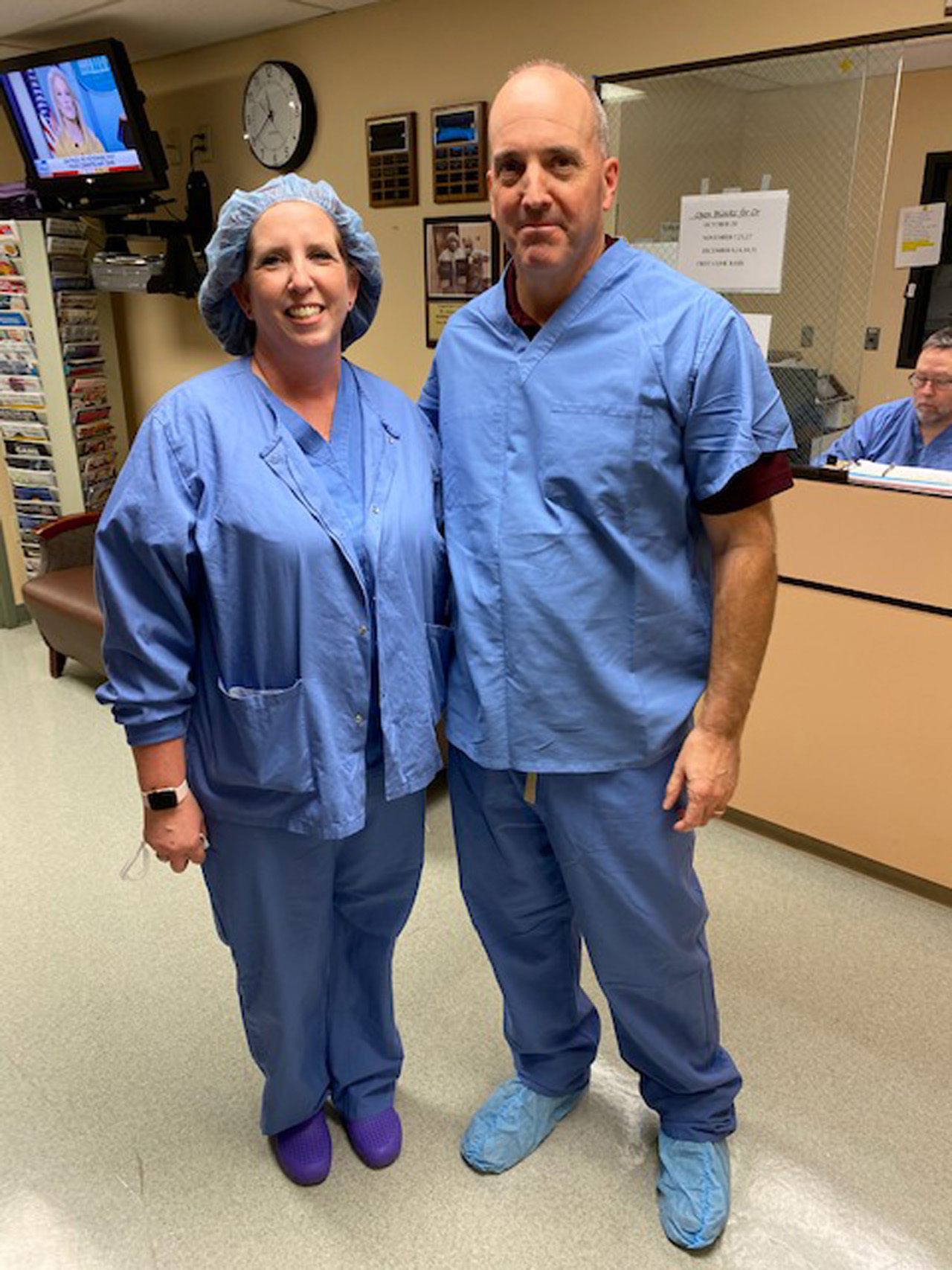 Rep. Holmes with CRNA Brandy Cooly-DeBolt at the Southeast Ohio Medical Center.