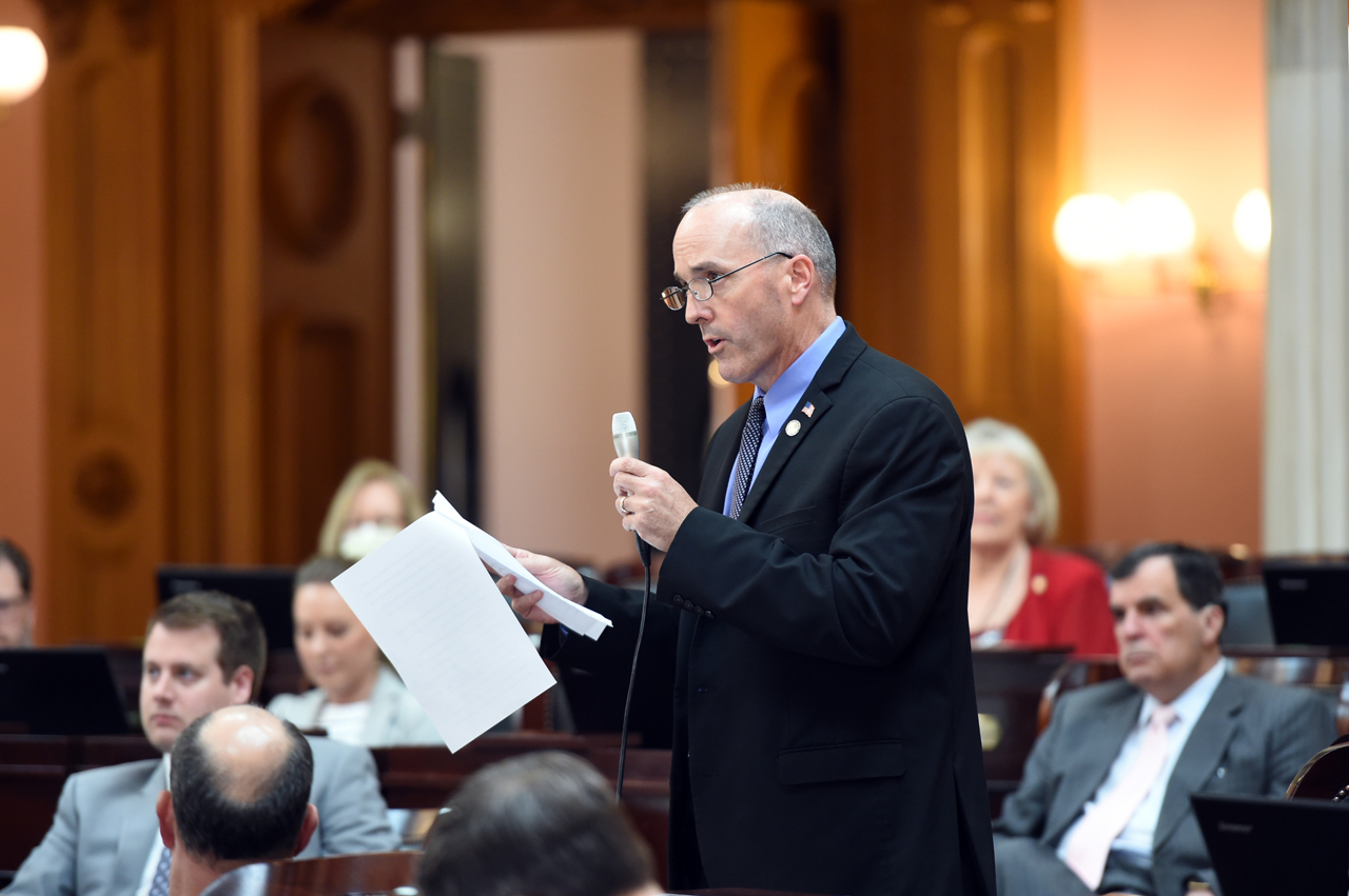 Rep. Holmes gives a floor speech about House Bill 282, to permit the use of electronic instant bingo devices