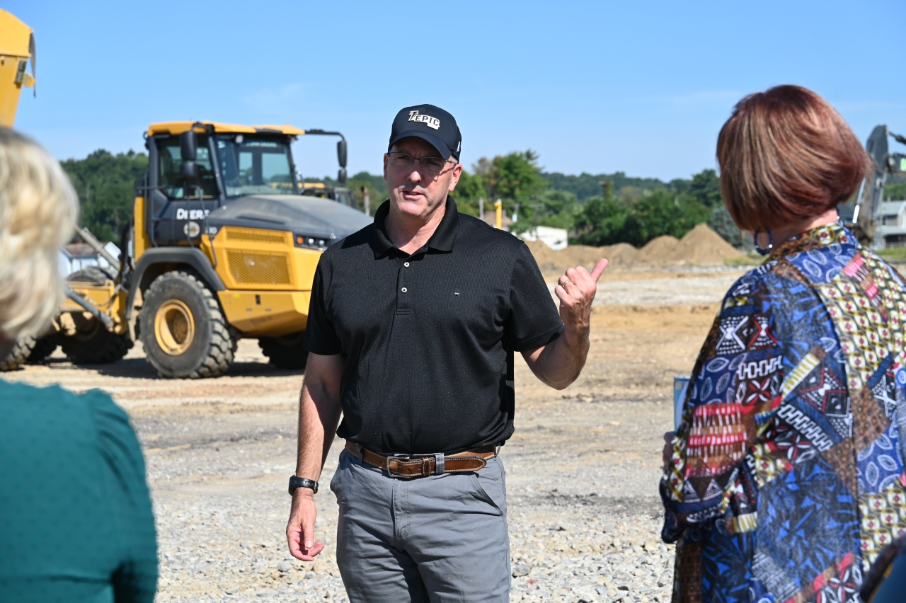 Rep. Holmes tours brownfield sites to be impacted by state budget funding in Zanesville, Ohio