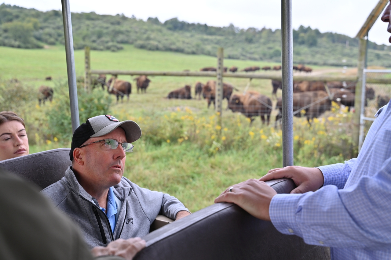 Rep. Holmes tours the Wilds.