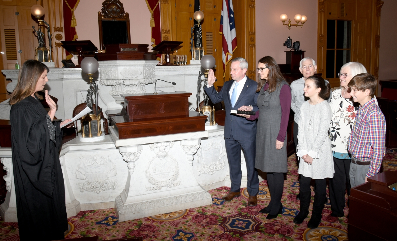 Rep. LaRe gets sworn into the 134th General Assembly.