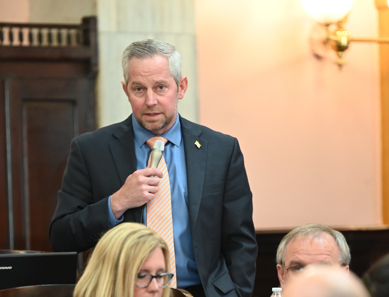 Rep. LaRe speaks in favor of his legislation to modify Ohio's liquor control laws during House session.