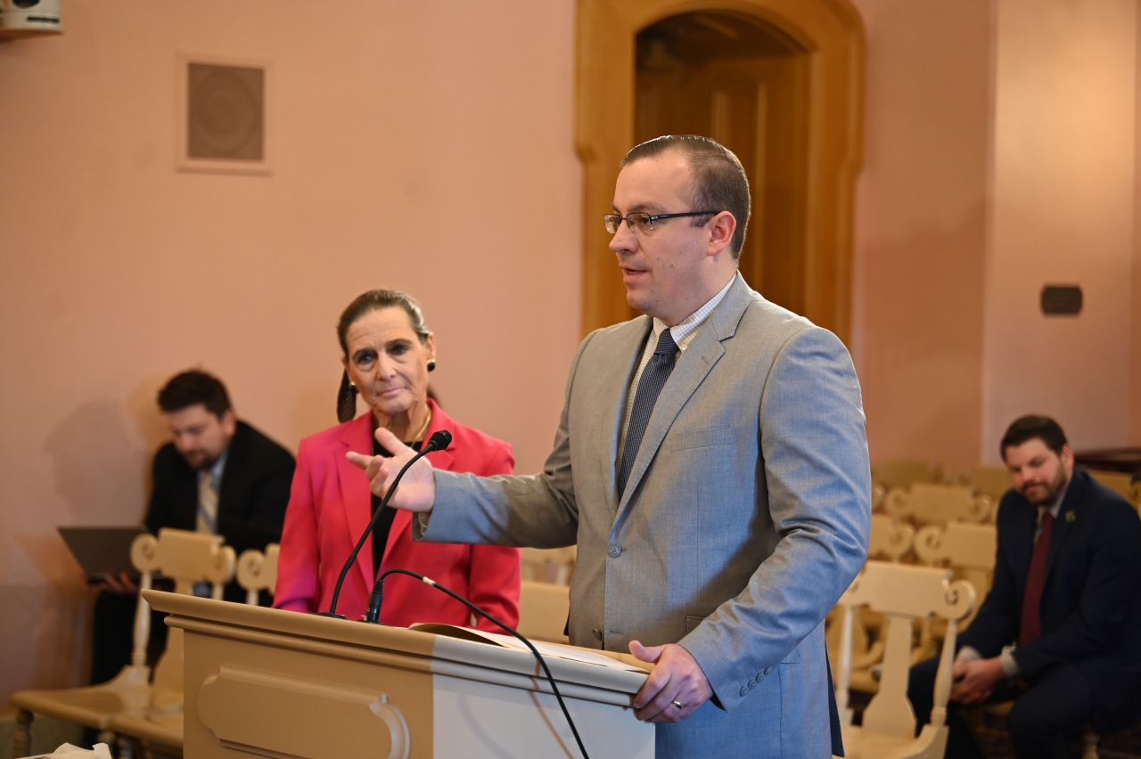 State Rep. D.J. Swearingen provides sponsor testimony on House Bill 17, legislation that will ban TikTok and other applications from government devices.
