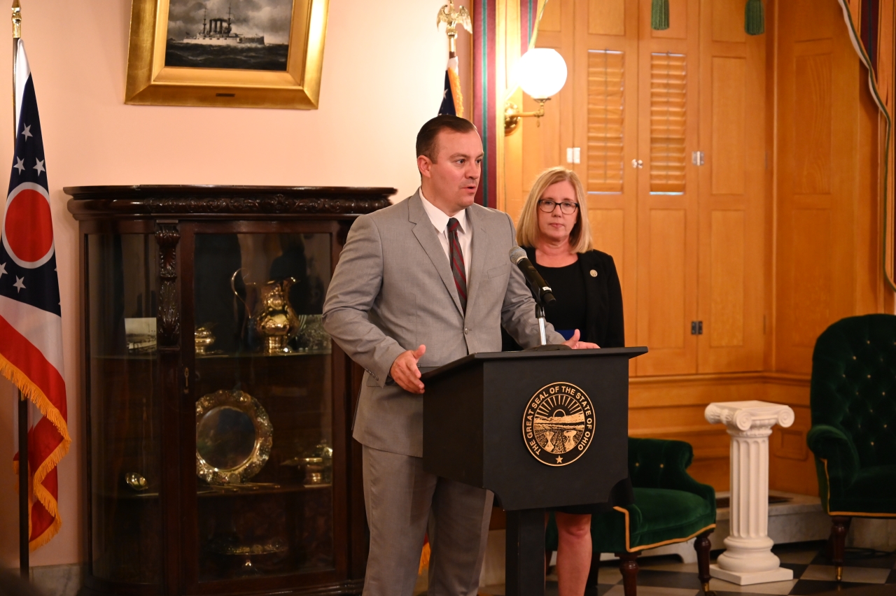 Rep. Swearingen hosts a press conference on legislation to protect Ohio communities from the drug and human trafficking crises.