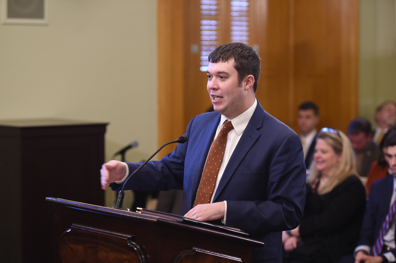 Rep. Fraizer provides sponsor testimony on House Bill 481.