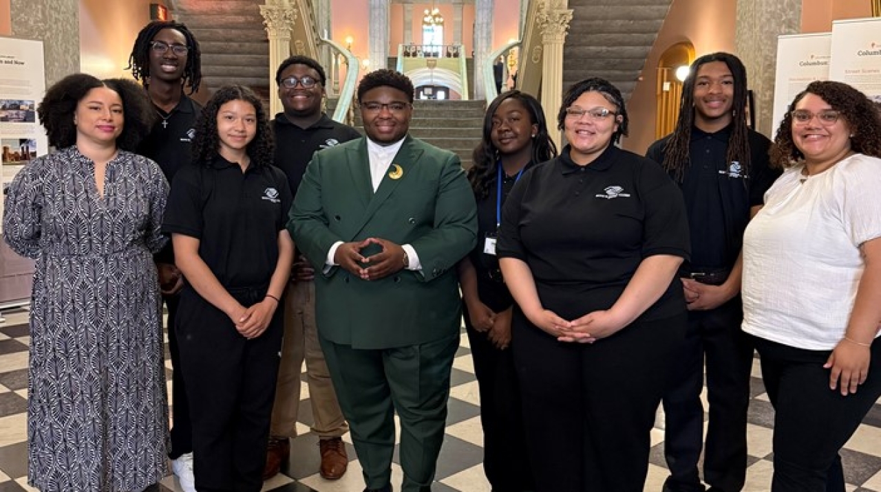 Rep. Jarrells visits with students from the Central Ohio Boys and Girls Club.