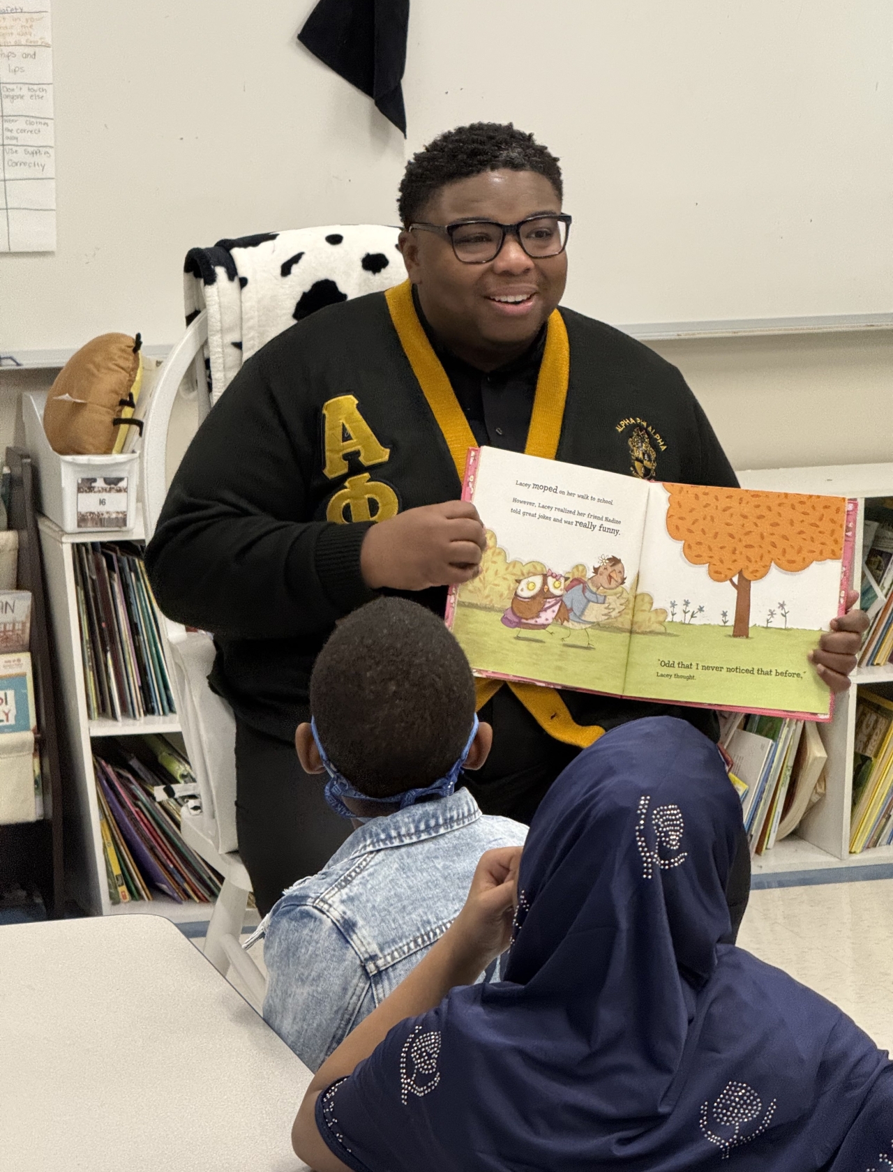 Rep. Jarrells reads to students at Horizon Science Academy.