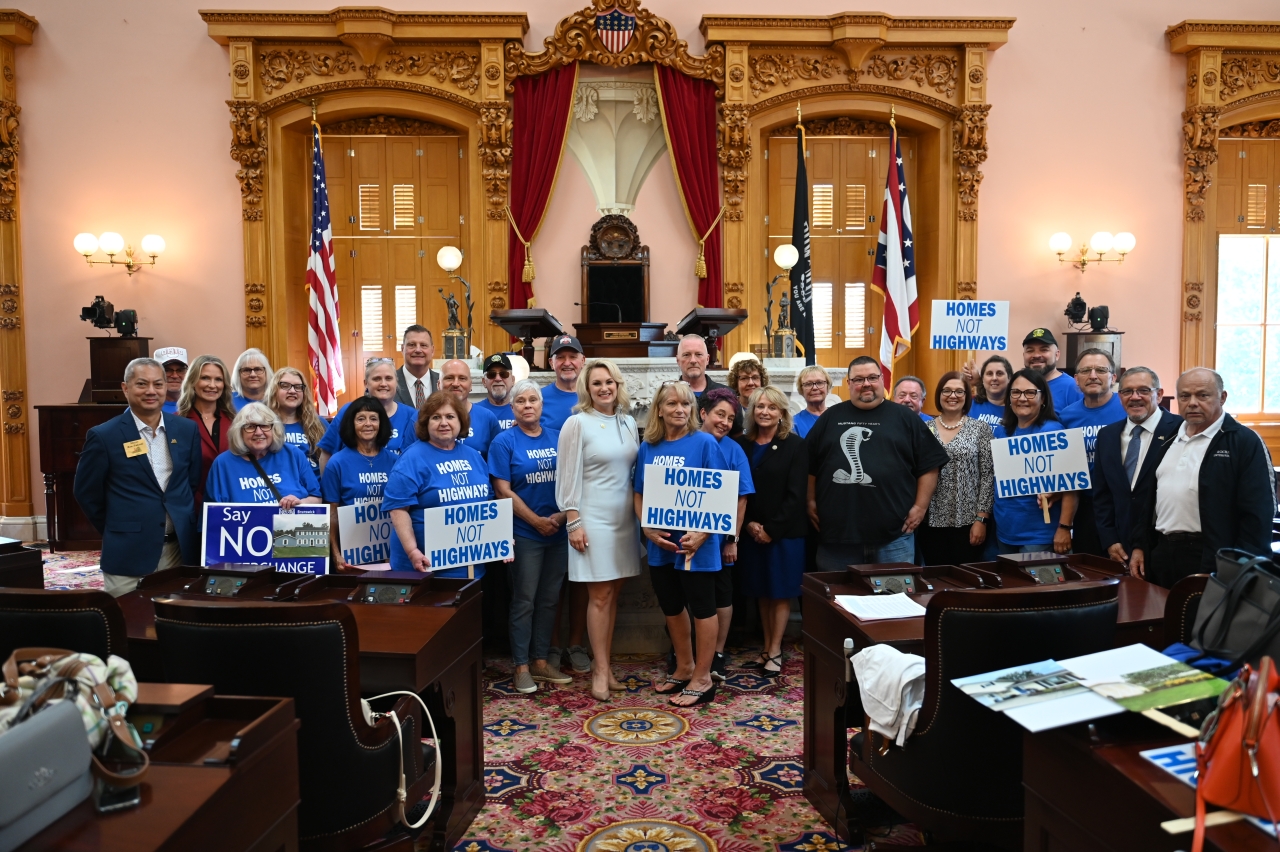 Rep. Ray hosts constituents at the Ohio Statehouse.