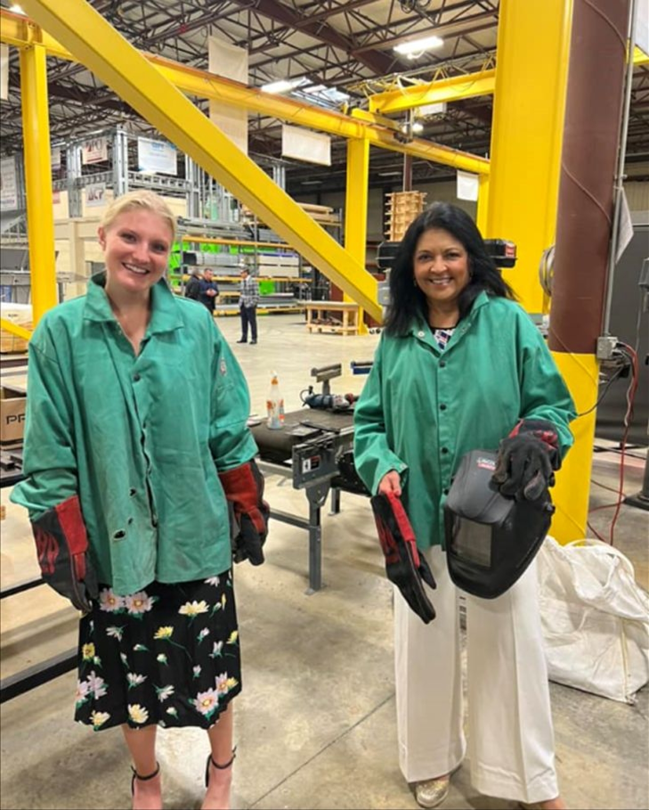 Rep. Somani tours NextEra Energy Resources, a training center for carpenters, welders, and other tradespeople in the district.