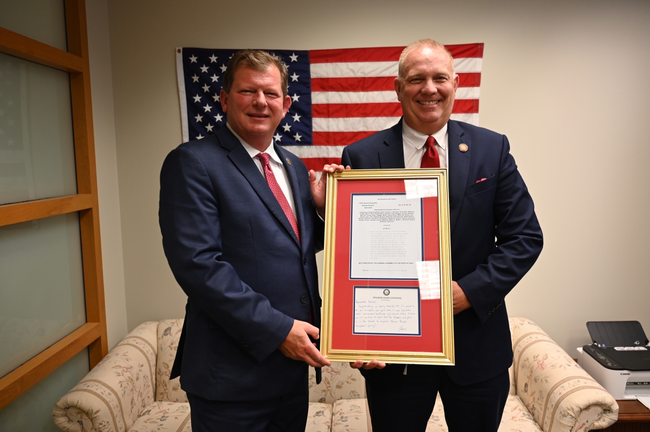 Speaker Stephens congratulates Representative Barhorst on his first bill passing on the House floor.