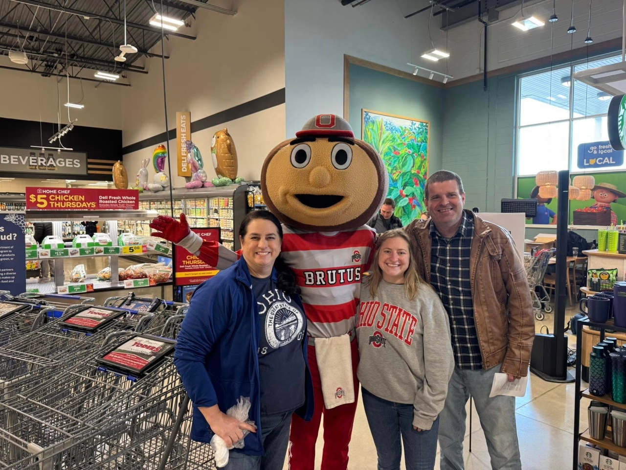 Rep. Cockley joins Senator Dr. Liston and Brutus Buckeye to gather groceries for a local food pantry.