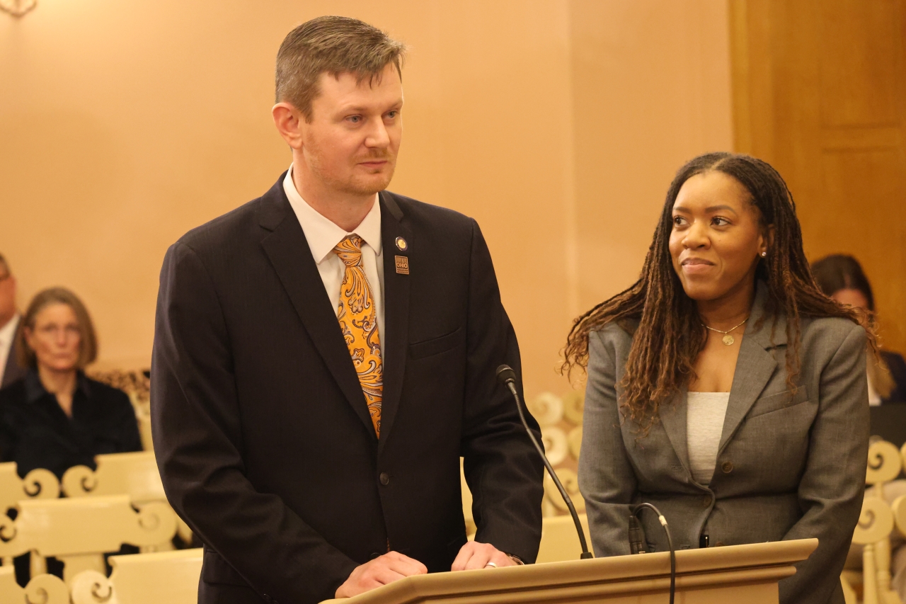 Rep. Rader joins Rep. Tims in presenting sponsor testimony on legislation that would reimburse SNAP recipients who are victims of theft and fraud.