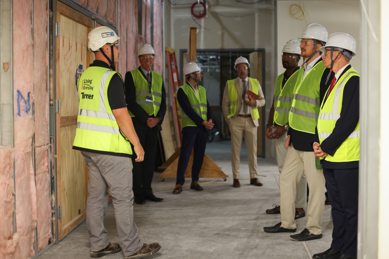 Rep. Rader joins Northeast Ohio legislators in touring the new MetroHealth Outpatient Health Center.