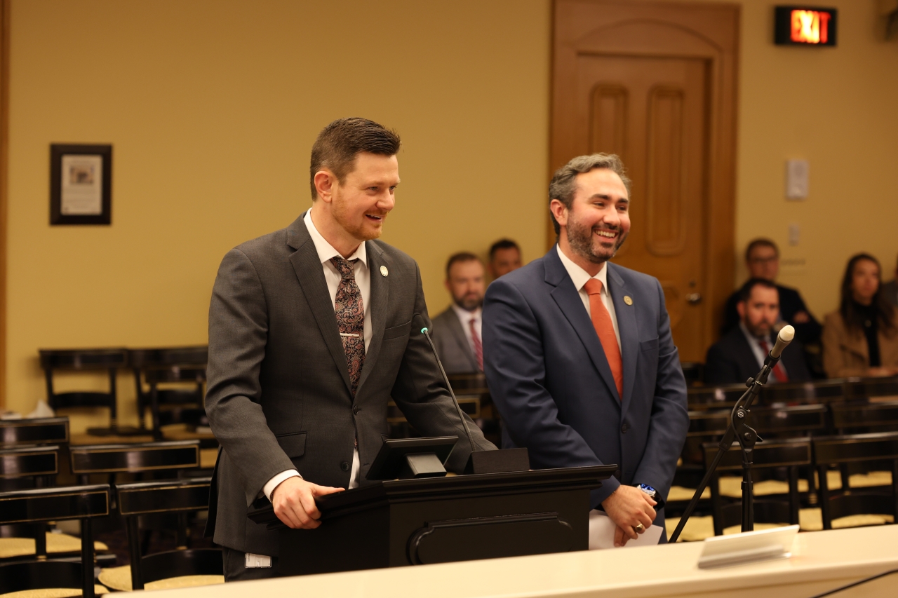 Rep. Rader joins Rep. D. Thomas in providing sponsor testimony for H.B. 706 to the House Energy Committee