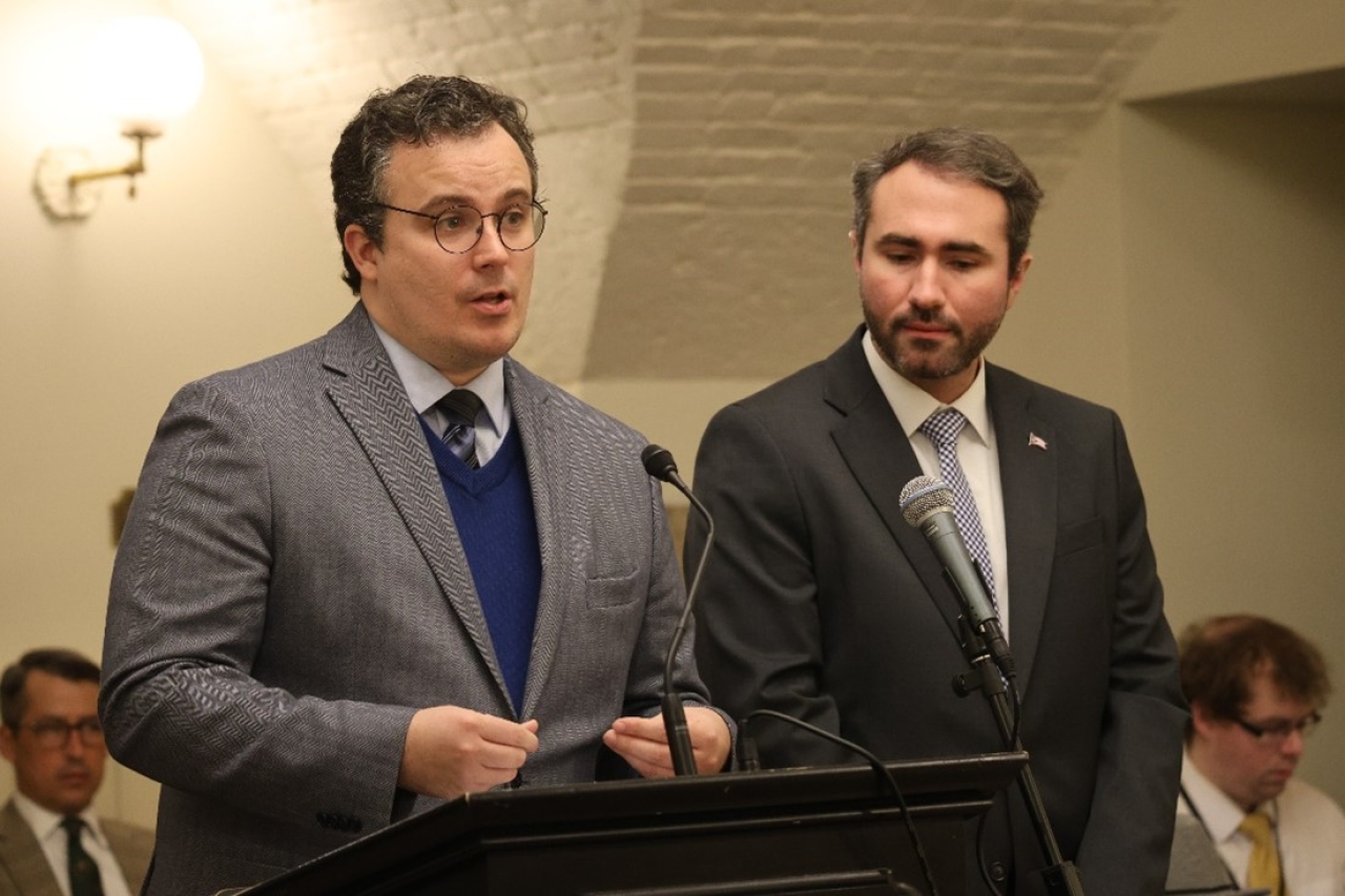 Rep. Glassburn and Rep. Thomas (R-Jefferson) deliver sponsor testimony before the Local Government Committee in support of their bill to reform community reinvestment areas.