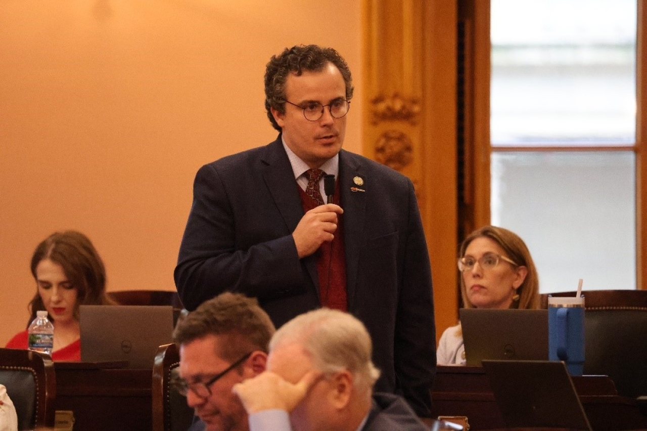 Rep. Glassburn speaks on the House Floor in opposition of the state's operating budget.