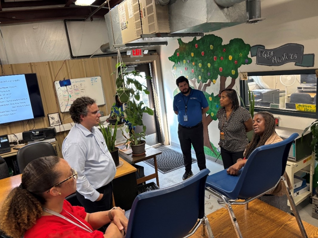 Rep. Glassburn tours the Northeast Reintegration Center.