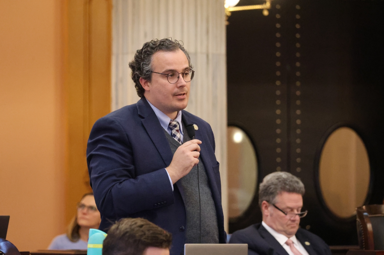 Rep. Glassburn urges additional consideration of state funded and direct property tax relief during his remarks on HB 186.