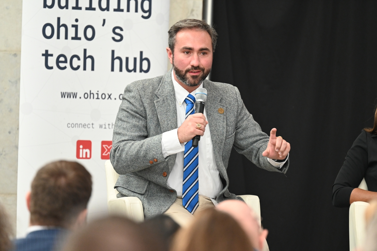 Rep. Thomas speaks at an Ohio X panel