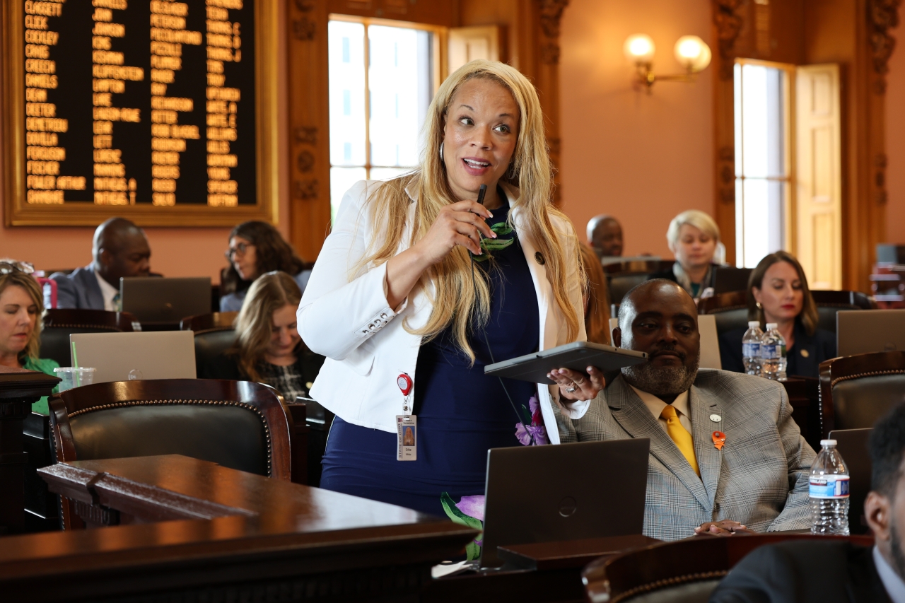 Rep. White speaking on the house floor