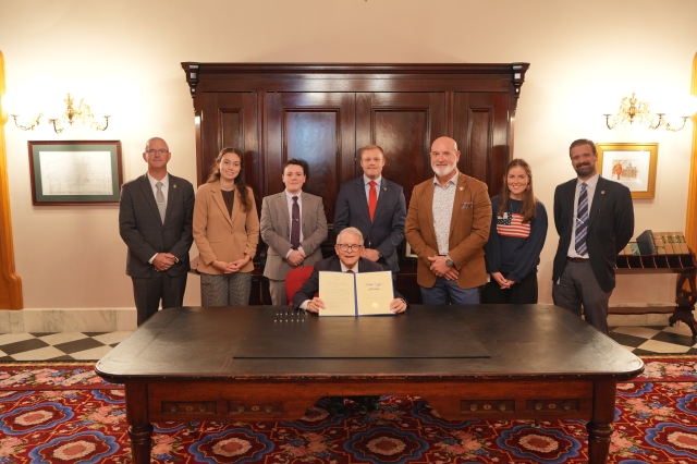Bill signing photo