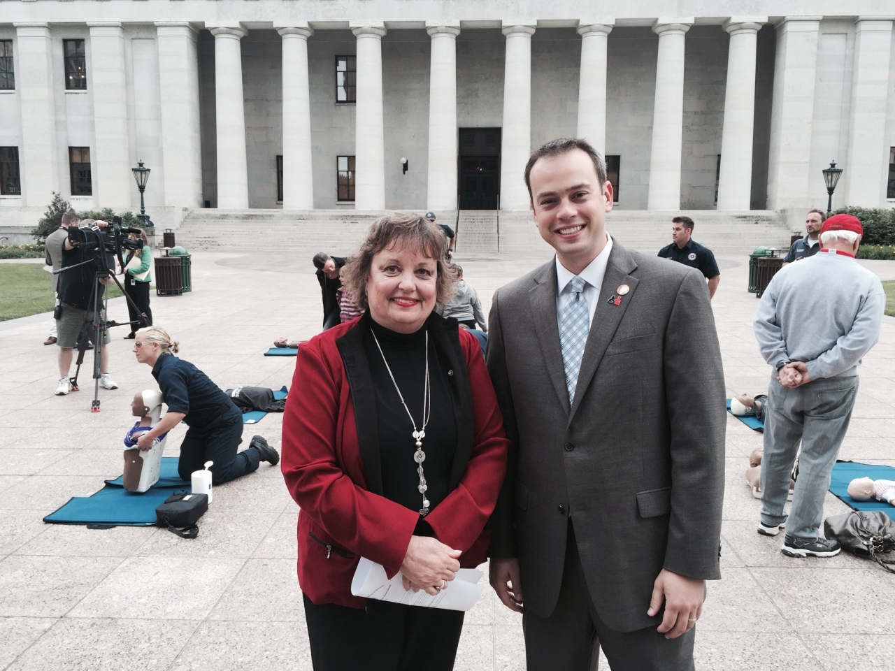 Columbus Division of Fire and Reps. Grossman and Manning Hold Free Hands-Only CPR Training at the Ohio Statehouse